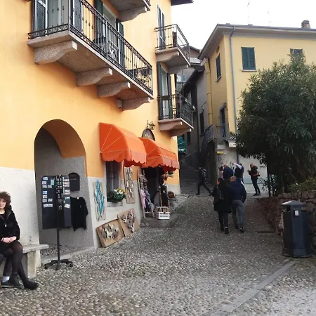 I Tre Oleandri Варенна