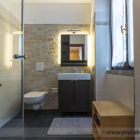 I Tre Oleandri Varenna