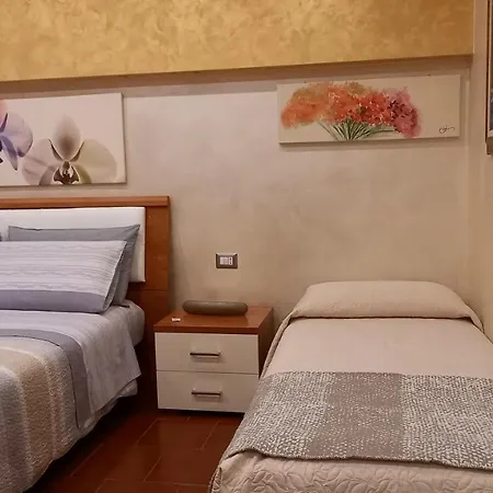 בית נופש I Tre Oleandri ורנה