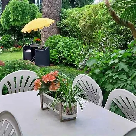 Casa de Férias I Tre Oleandri Varenna